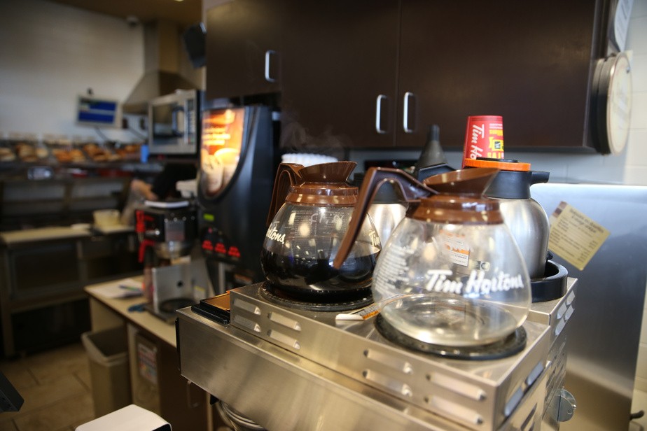 La fermeture du Tim Hortons des Îles-de-la-Madeleine, un signal d'alarme pour les régions