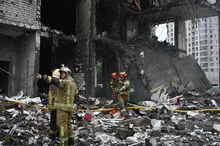 Kyiv sous les bombes : au moins 18 morts à la veille d’un sommet crucial de l’OTAN